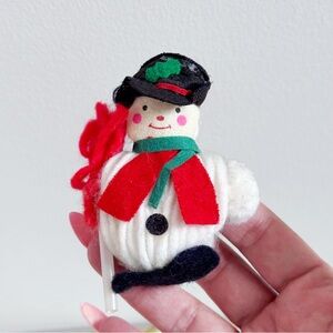 Vintage Yarn Frosty The Snowman Handmade Christmas Ornament